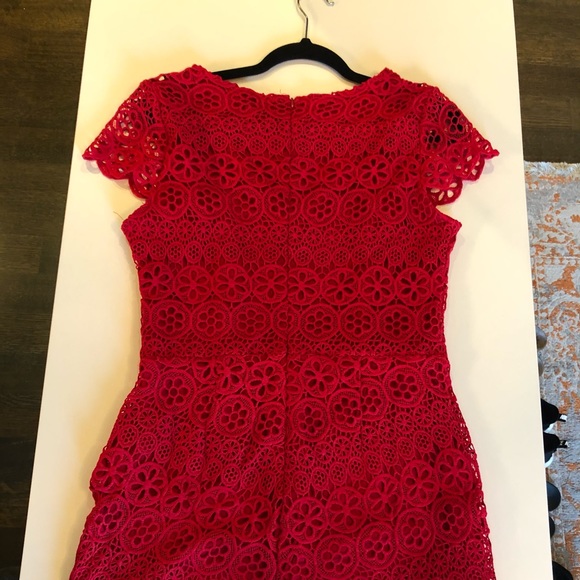 Red crochet style jumpsuit - Picture 3 of 4